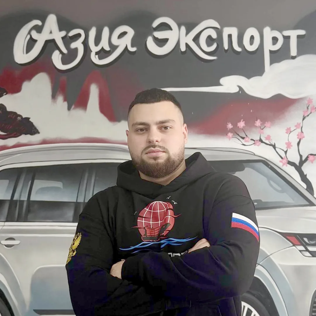 Роман Белошапкин